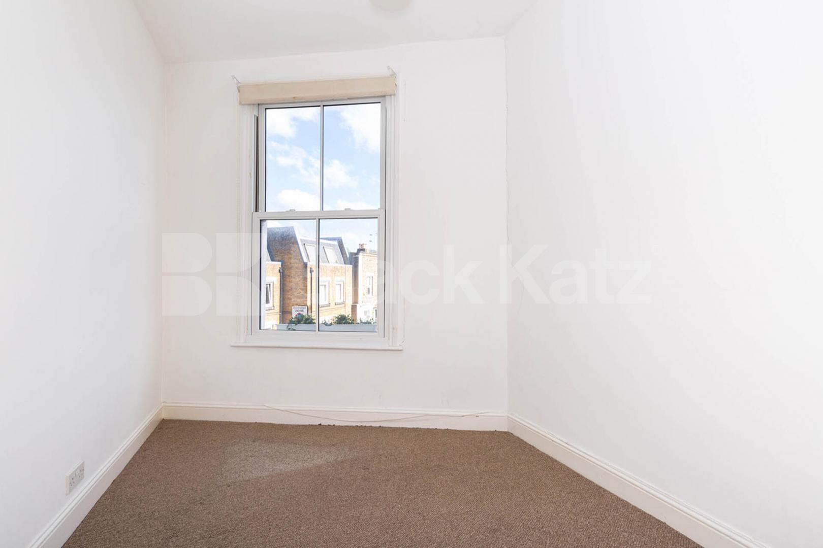 Located off the high street a 1 bedroom property close to Arsenal Station Mountgrove Road, Highbury